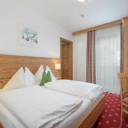 Pension Haus Am Dorfplatz Flachau Bagian luar foto