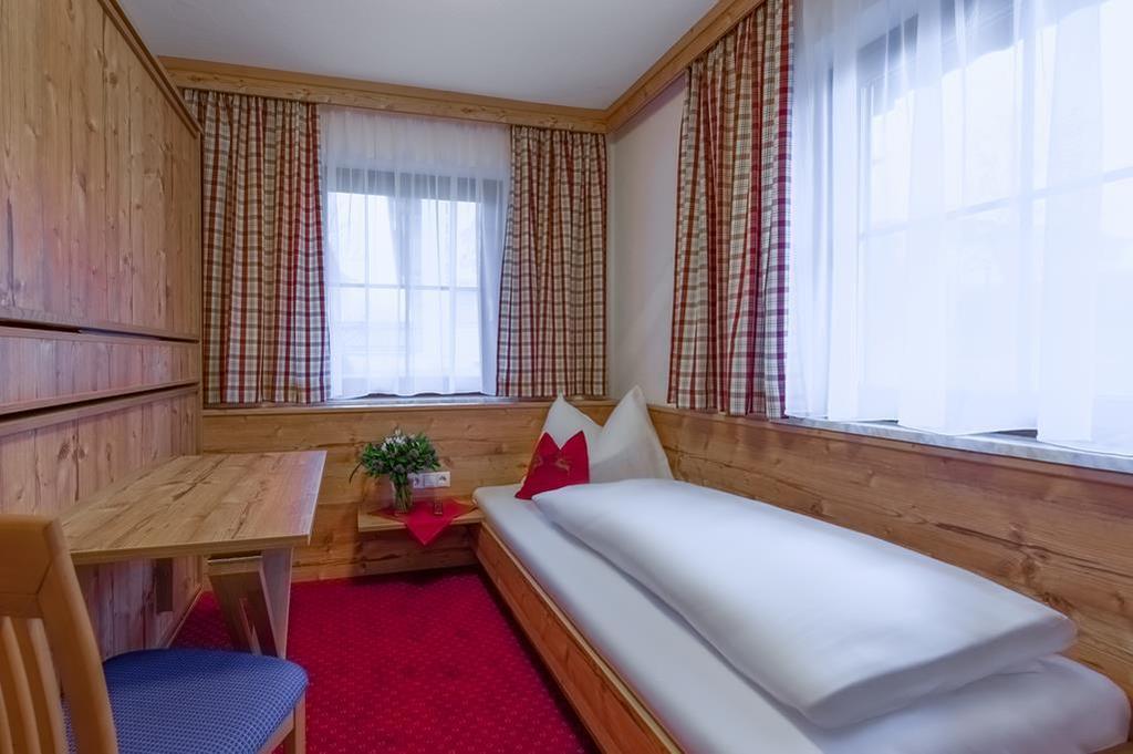 Pension Haus Am Dorfplatz Flachau Bagian luar foto